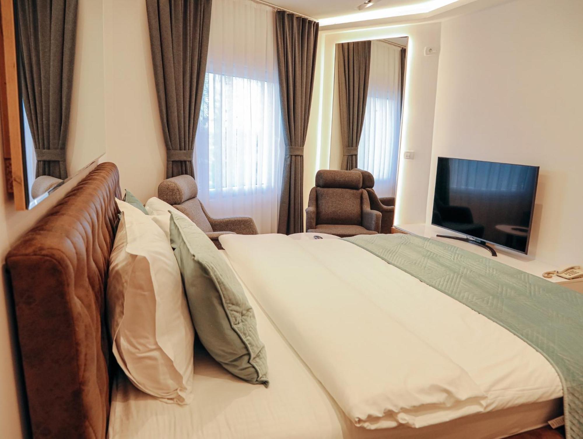 Hotel Europa 92 페리자이 외부 사진