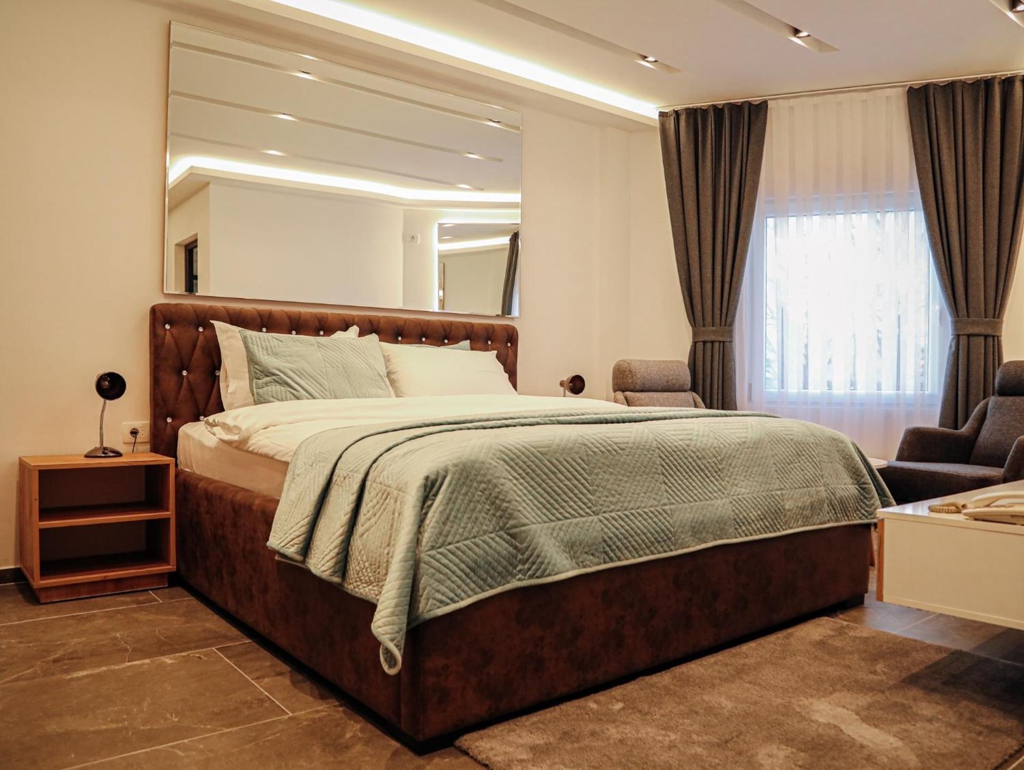 Hotel Europa 92 페리자이 외부 사진