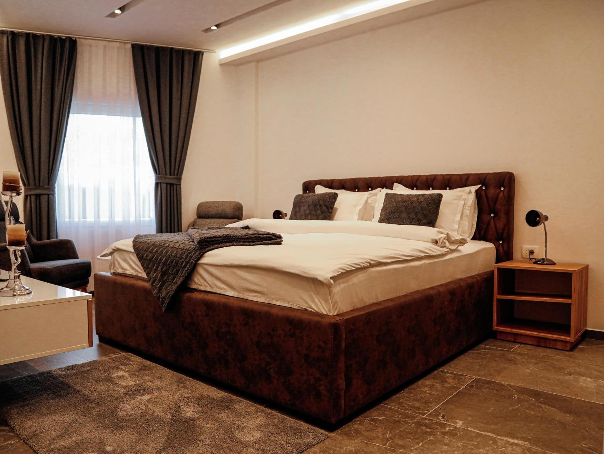 Hotel Europa 92 페리자이 외부 사진