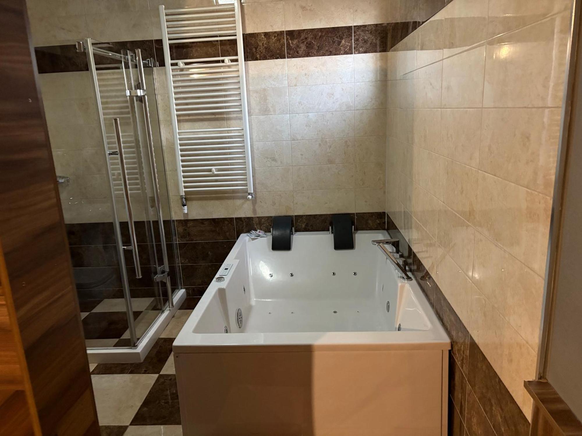 Hotel Europa 92 페리자이 외부 사진